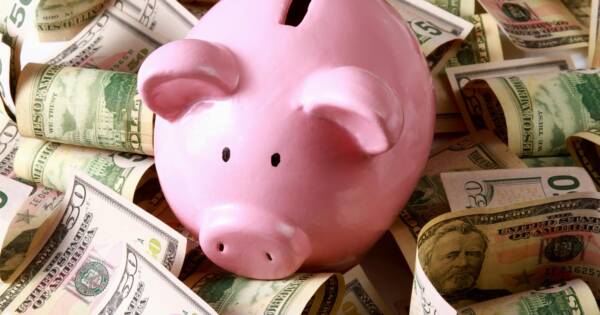 The Checking Accounts That Will Earn You Money in 2018